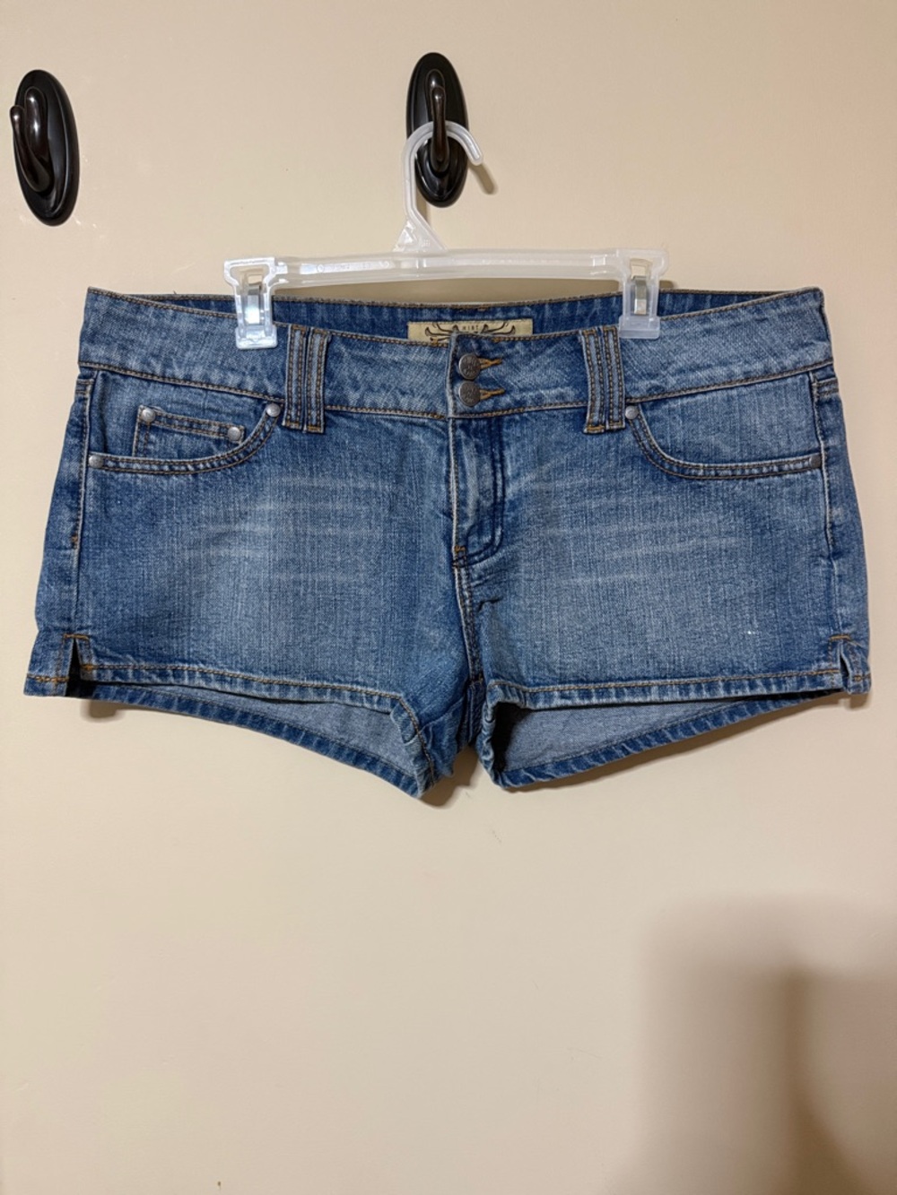 Super short Hint Jeans Mid-Blue Denim Jean Shorts for Women